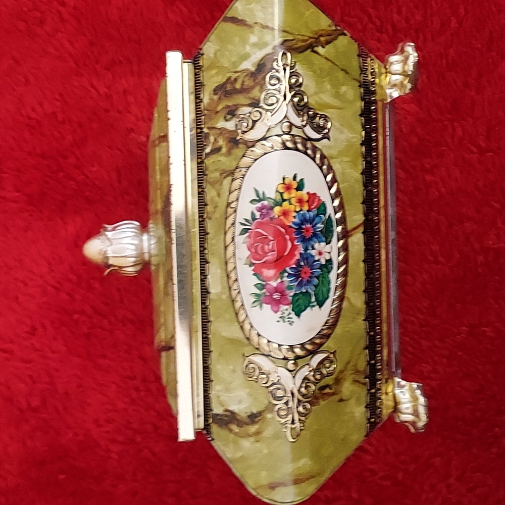 Metal Tin